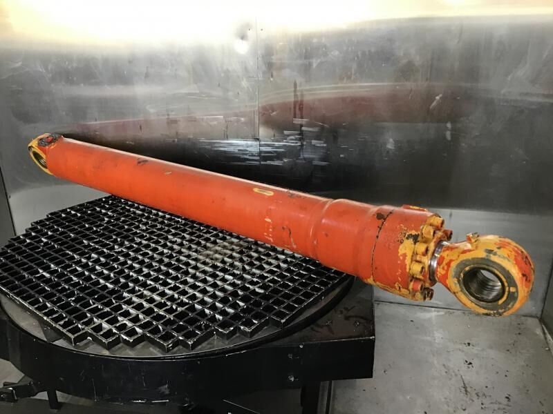 Liebherr A924 li / A914 Li / A922 Li / R914 / R924 / R922 Li - Hydraulic cylinder: picture 2 Liebherr A924 li / A914 Li / A922 Li / R914 / R924 / R922 Li - Hydraulic cylinder: picture 2