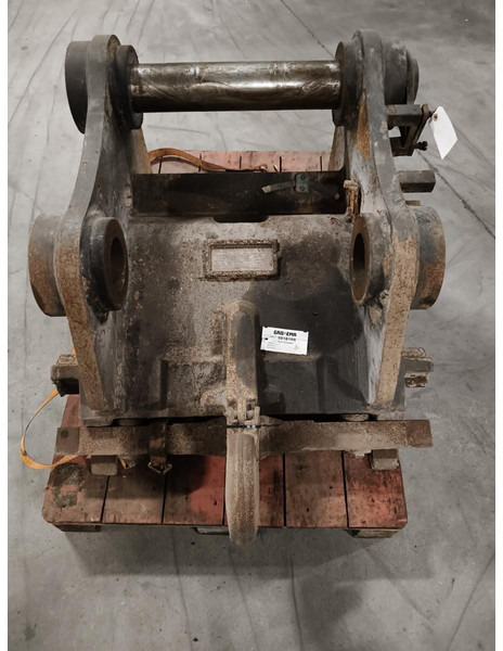 Liebherr CW45 - Quick coupler: picture 1 Liebherr CW45 - Quick coupler: picture 1