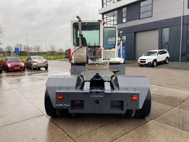 Terberg YT 182 4x2 / Terminal Tractor - Terminal tractor: picture 5 Terberg YT 182 4x2 / Terminal Tractor - Terminal tractor: picture 5