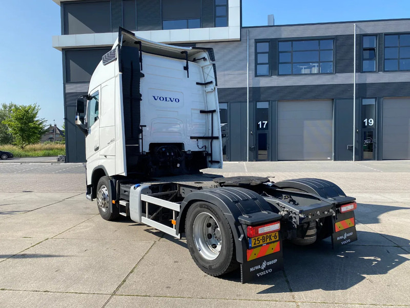 Volvo FH 13.460 Globetrotter / I-Save - Tractor unit: picture 4 Volvo FH 13.460 Globetrotter / I-Save - Tractor unit: picture 4