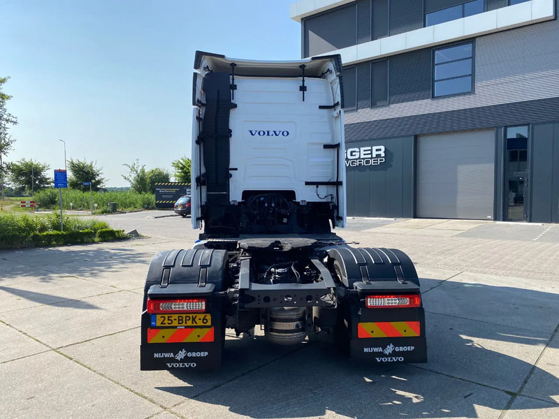 Volvo FH 13.460 Globetrotter / I-Save - Tractor unit: picture 5 Volvo FH 13.460 Globetrotter / I-Save - Tractor unit: picture 5