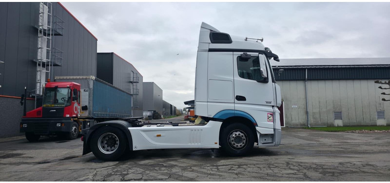 Mercedes-Benz Actros 1845 - Tractor unit: picture 4 Mercedes-Benz Actros 1845 - Tractor unit: picture 4
