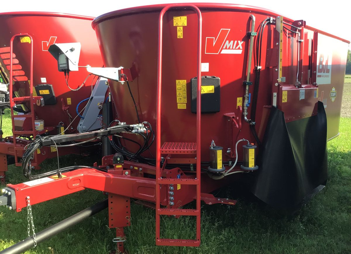 BVL V-Mix Plus 15N2S - Forage mixer wagon: picture 1 BVL V-Mix Plus 15N2S - Forage mixer wagon: picture 1