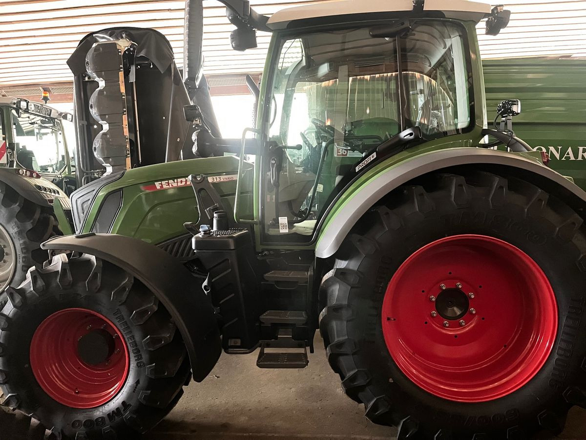 Fendt 313 Vario Profi+ - Farm tractor: picture 2 Fendt 313 Vario Profi+ - Farm tractor: picture 2