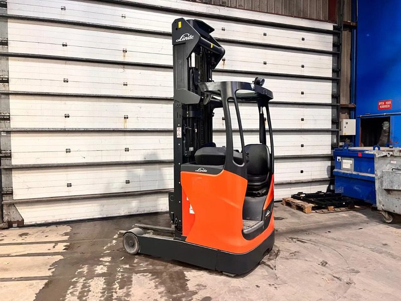 Linde R14-01 - Reach truck: picture 3 Linde R14-01 - Reach truck: picture 3