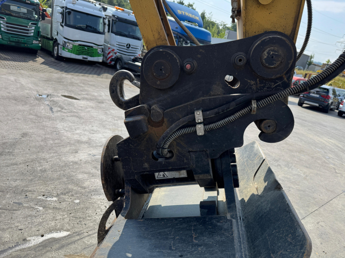 Lease a CATERPILLAR 323NG GPS 4x Schaufeln CATERPILLAR 323NG GPS 4x Schaufeln: picture 8