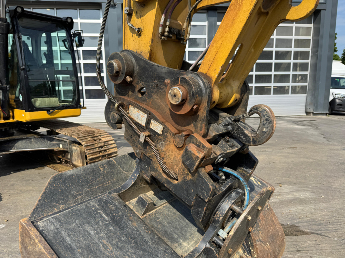 Lease a CATERPILLAR 323NG GPS 4x Schaufeln CATERPILLAR 323NG GPS 4x Schaufeln: picture 10