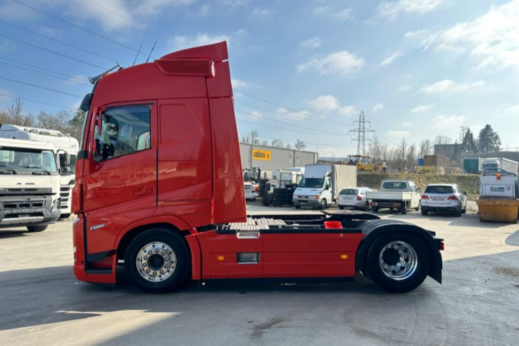 Lease a Volvo FH-500 4x2  Volvo FH-500 4x2: picture 12