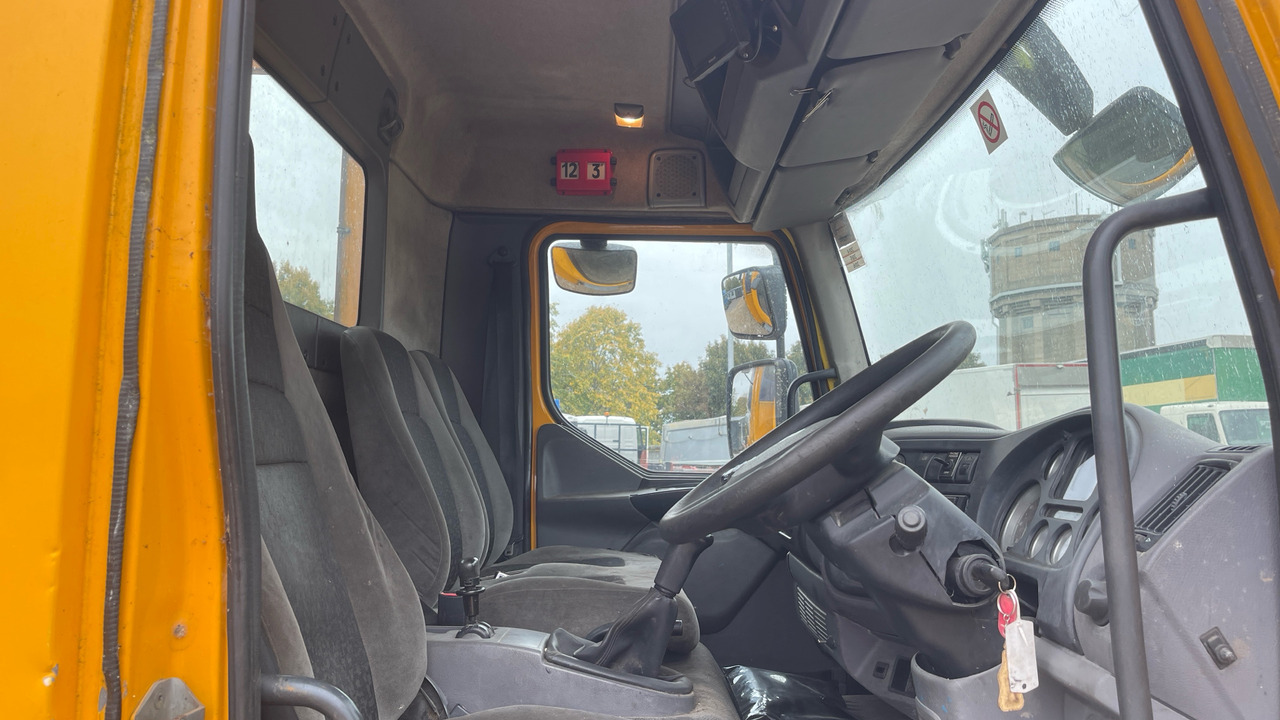 DAF LF 55.220 - Dropside/ Flatbed truck: picture 5 DAF LF 55.220 - Dropside/ Flatbed truck: picture 5