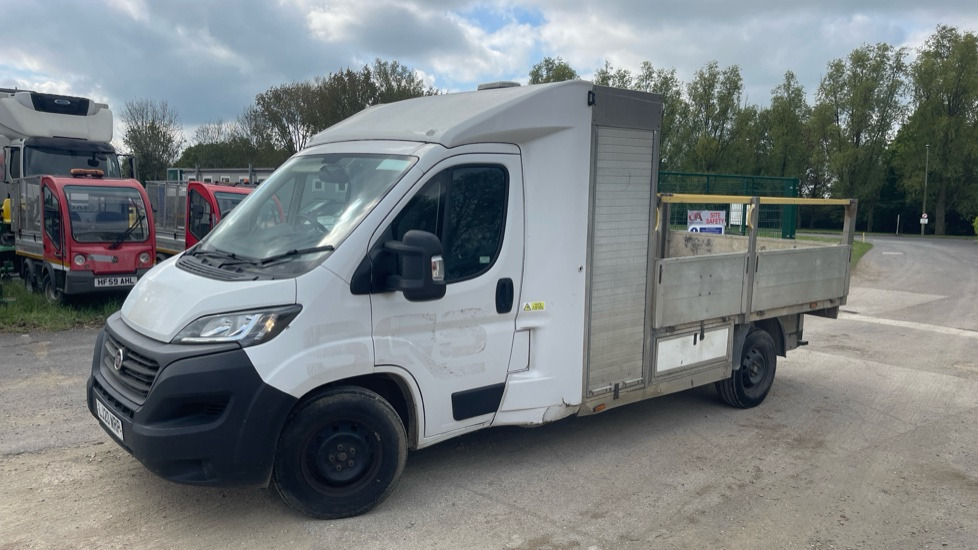 FIAT DUCATO 35 2.3 MULTIJET II 140PS - Flatbed van: picture 2 FIAT DUCATO 35 2.3 MULTIJET II 140PS - Flatbed van: picture 2