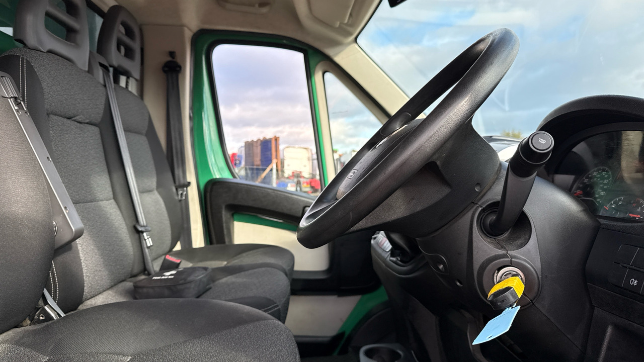 FIAT DUCATO 35 II 2.3 MULTIJET 130PS - Curtain side van: picture 5 FIAT DUCATO 35 II 2.3 MULTIJET 130PS - Curtain side van: picture 5