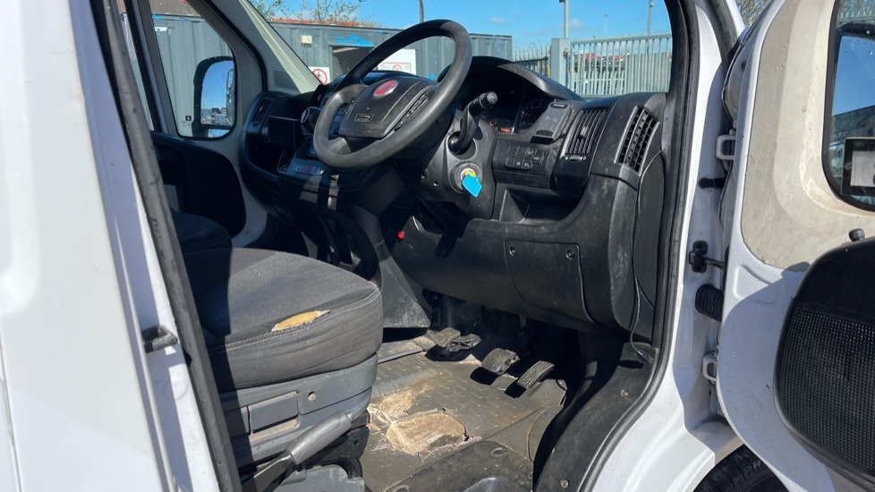 FIAT DUCATO 35 MAXI 2.3 MULTIJET 130PS - Flatbed van: picture 5 FIAT DUCATO 35 MAXI 2.3 MULTIJET 130PS - Flatbed van: picture 5