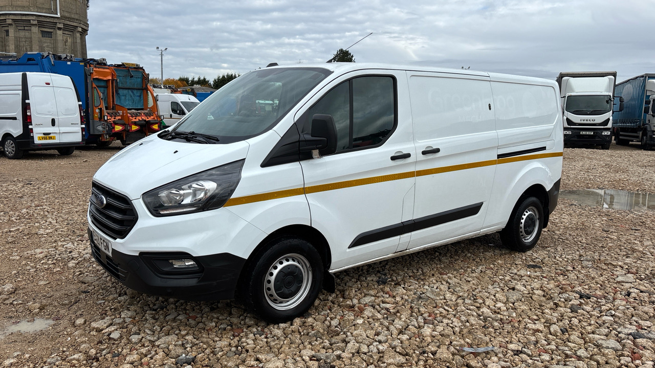Ford Transit Custom 300 2.0 ECOBLUE 105PS - Small van: picture 2 Ford Transit Custom 300 2.0 ECOBLUE 105PS - Small van: picture 2