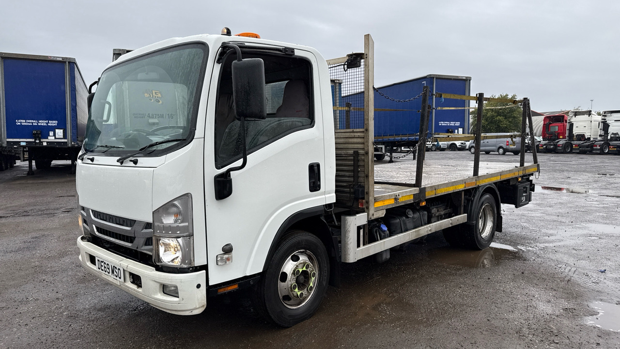 Isuzu N75 190 - Flatbed van: picture 2 Isuzu N75 190 - Flatbed van: picture 2