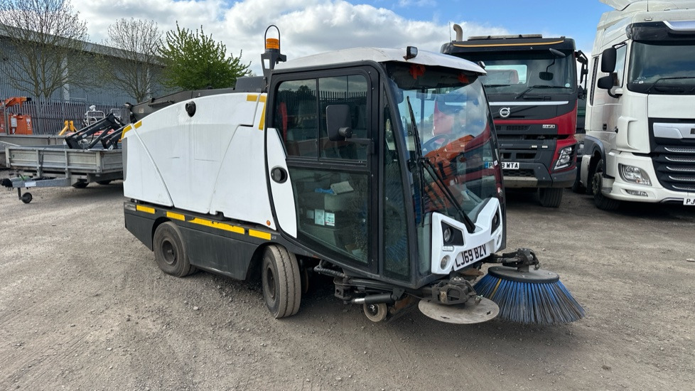 JOHNSTON SWEEPERS SWEEPER EURO 6 - Flatbed van: picture 1 JOHNSTON SWEEPERS SWEEPER EURO 6 - Flatbed van: picture 1