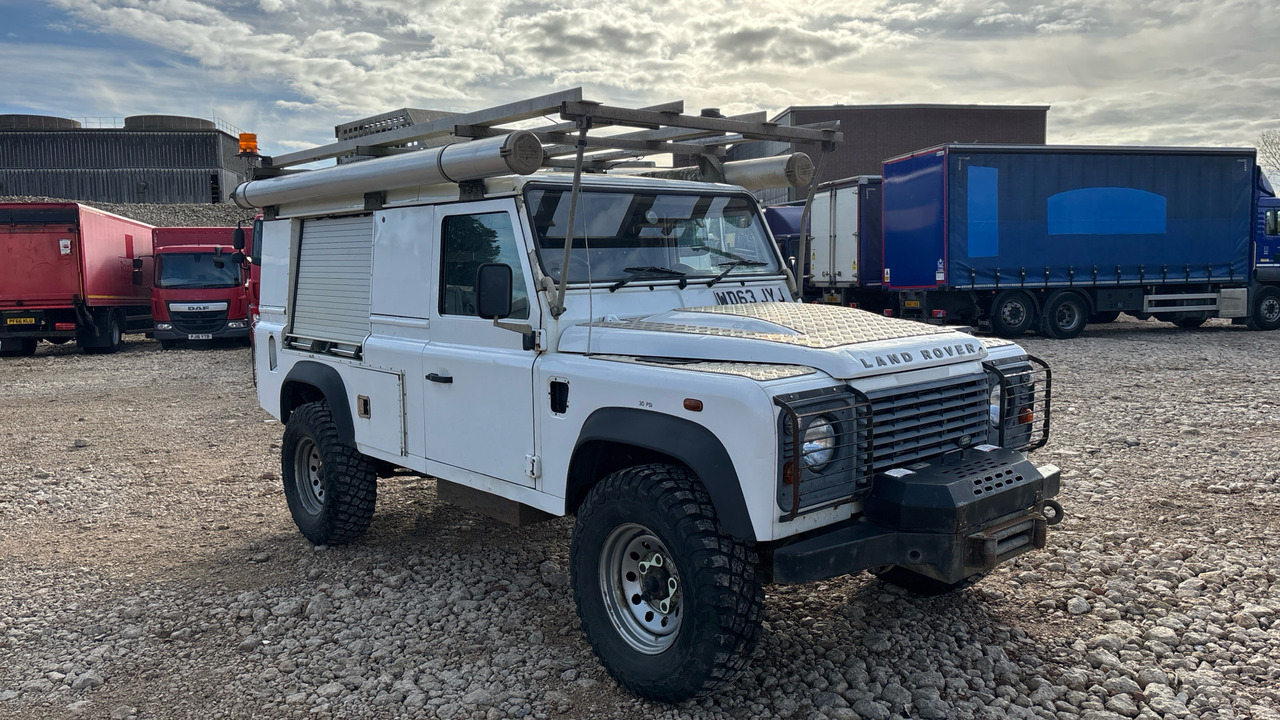 Land Rover Defender 110 2.2 TDCI Hard Top - Car: picture 1 Land Rover Defender 110 2.2 TDCI Hard Top - Car: picture 1