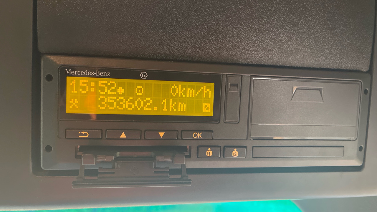 Box truck MERCEDES-BENZ ACTROS  1824: picture 9