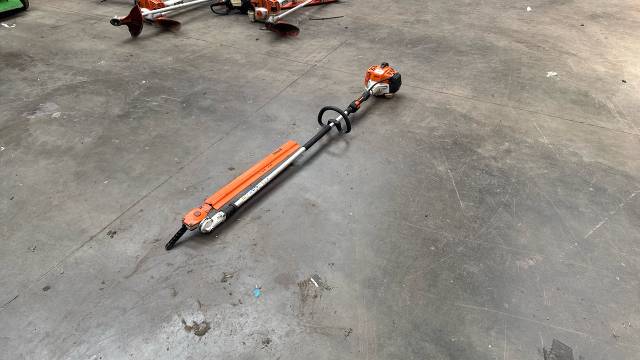 STIHL HL 941K LONG REACH HEDGE CUTTER - Construction equipment: picture 3 STIHL HL 941K LONG REACH HEDGE CUTTER - Construction equipment: picture 3