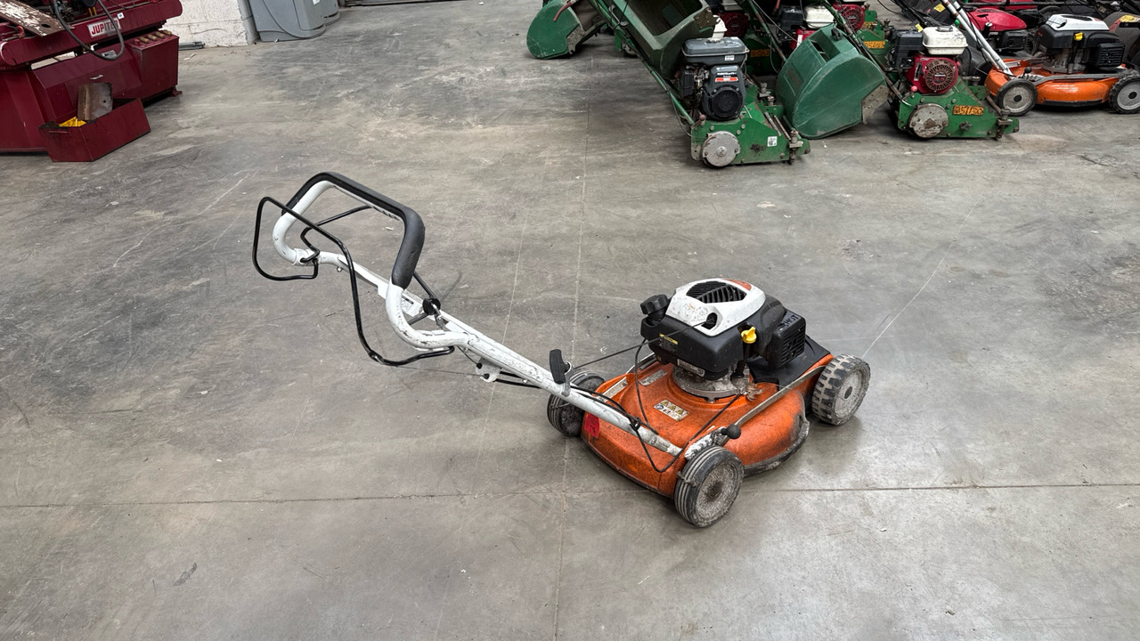 STIHL RM4 RTP - Construction equipment: picture 4 STIHL RM4 RTP - Construction equipment: picture 4