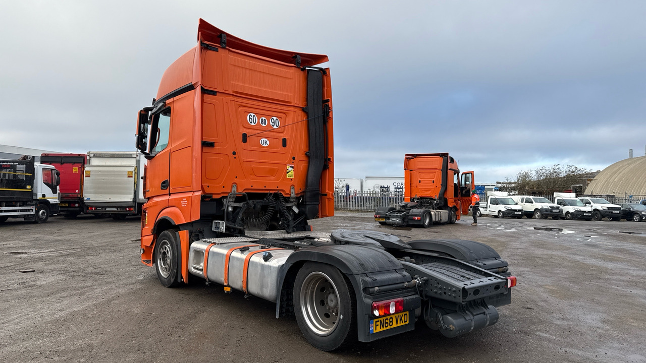 MERCEDES-BENZ ACTROS 1845 - Tractor unit: picture 3 MERCEDES-BENZ ACTROS 1845 - Tractor unit: picture 3