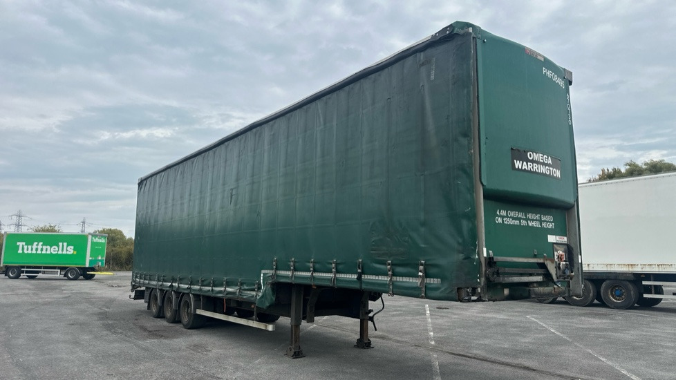 SDC CURTAINSIDE STEPFRAME - Trailer: picture 2 SDC CURTAINSIDE STEPFRAME - Trailer: picture 2