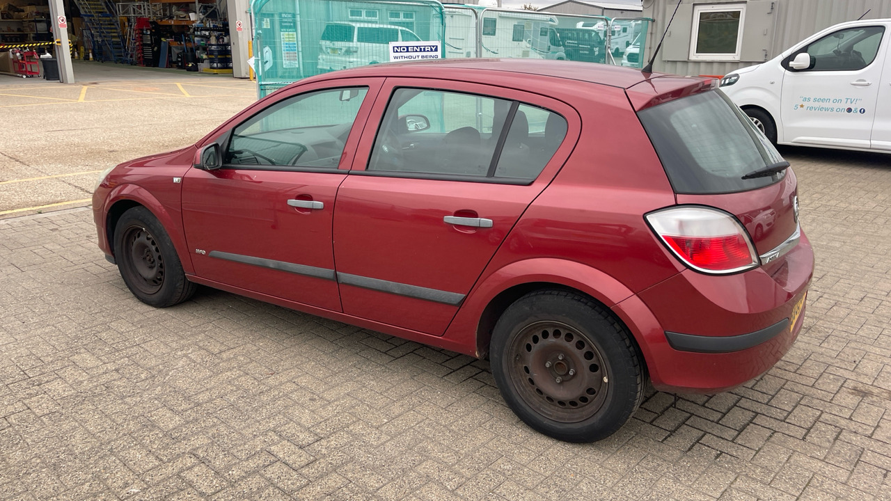 VAUXHALL ASTRA LIFE 1.6 I - Hatchback: picture 3 VAUXHALL ASTRA LIFE 1.6 I - Hatchback: picture 3