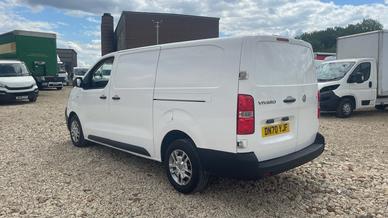 VAUXHALL VIVARO 2900 1.5D 100PS - Small van: picture 3 VAUXHALL VIVARO 2900 1.5D 100PS - Small van: picture 3