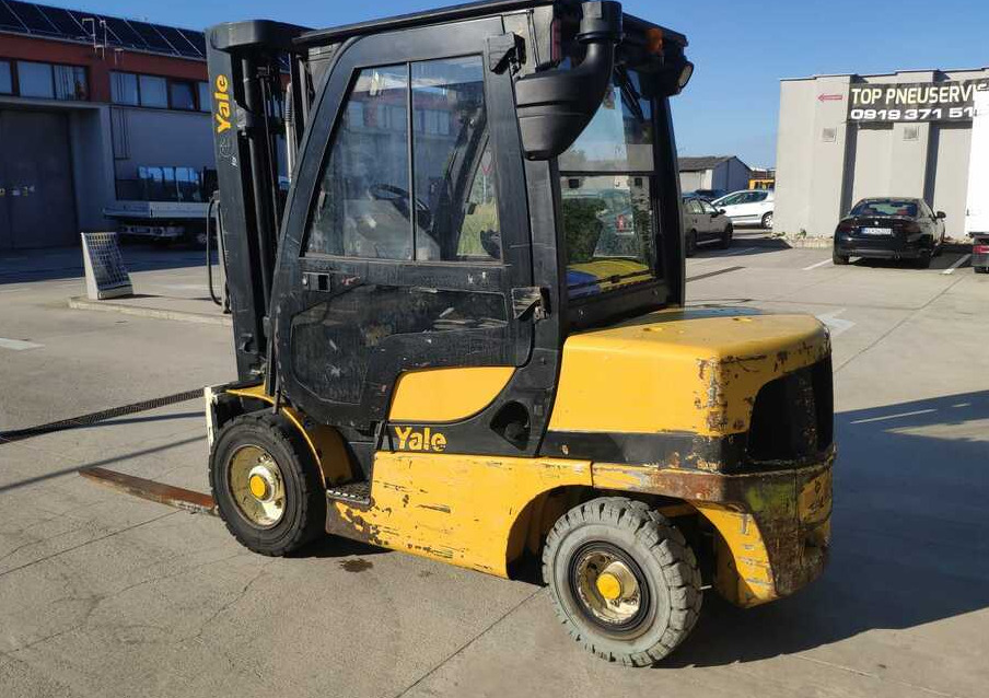 Yale GDP35VX - Diesel forklift: picture 2 Yale GDP35VX - Diesel forklift: picture 2