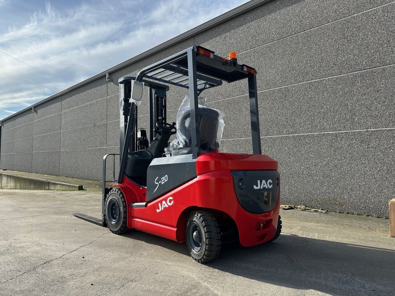 JAC CPD20 - Electric forklift: picture 3 JAC CPD20 - Electric forklift: picture 3