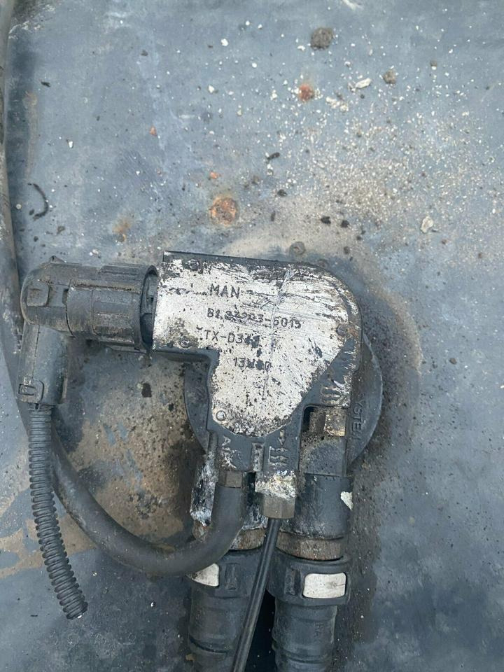 MAN TGL TGM Dieseltank Tank Tankbehälter - Fuel tank for Truck: picture 3 MAN TGL TGM Dieseltank Tank Tankbehälter - Fuel tank for Truck: picture 3