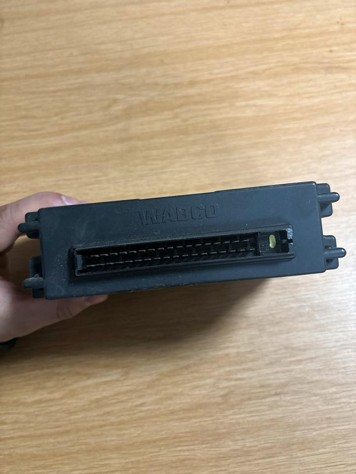 SETRA BUS WABCO Elektr. Bedienteil 8849016900 - Electrical system for Truck: picture 3 SETRA BUS WABCO Elektr. Bedienteil 8849016900 - Electrical system for Truck: picture 3