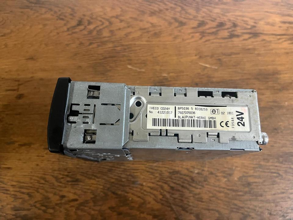 IVECO Blaupunkt Radio CD 24V 41221017 - Spare parts: picture 4 IVECO Blaupunkt Radio CD 24V 41221017 - Spare parts: picture 4