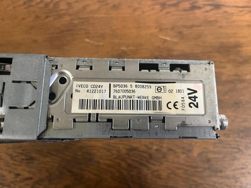 IVECO Blaupunkt Radio CD 24V 41221017 - Spare parts: picture 3 IVECO Blaupunkt Radio CD 24V 41221017 - Spare parts: picture 3