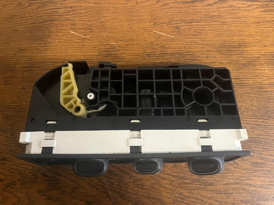 IVECO Klimabedienteil Heizungsbedienung 5F5941100 - Spare parts: picture 5 IVECO Klimabedienteil Heizungsbedienung 5F5941100 - Spare parts: picture 5