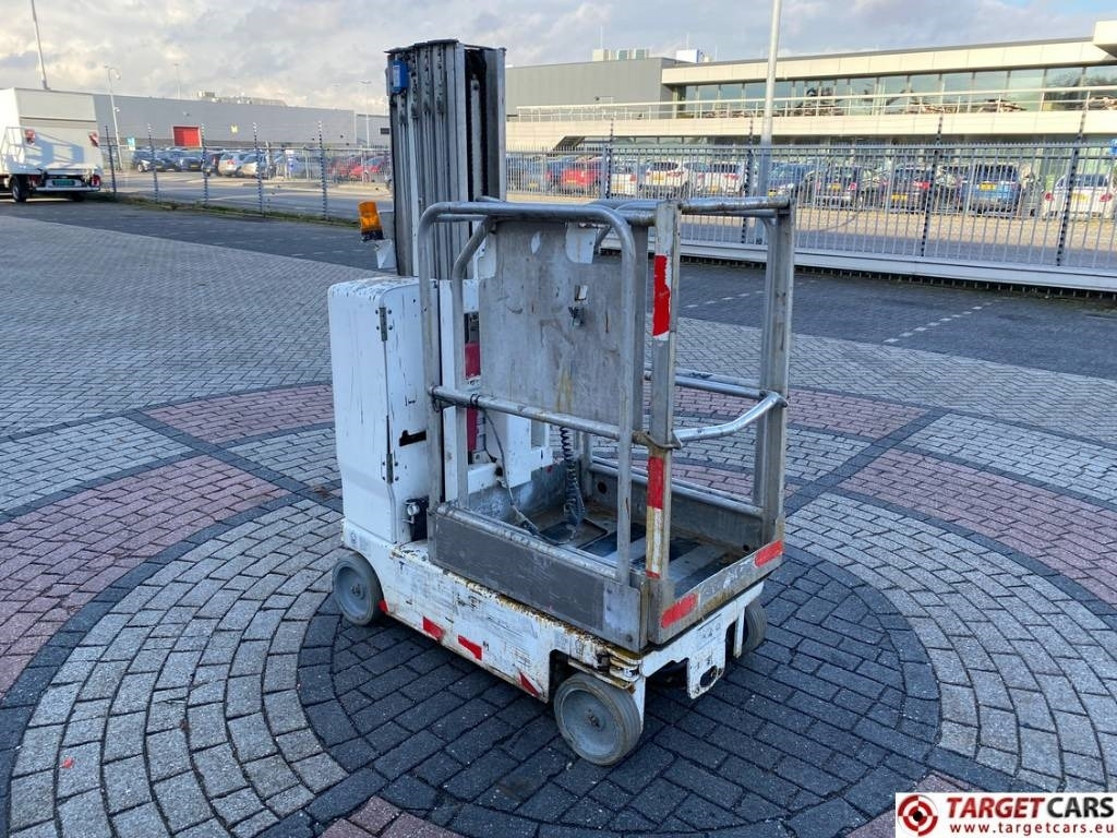 Genie GR20 RubAbout Electric Vertical Mast Lift 802cm - Vertical mast lift: picture 2 Genie GR20 RubAbout Electric Vertical Mast Lift 802cm - Vertical mast lift: picture 2