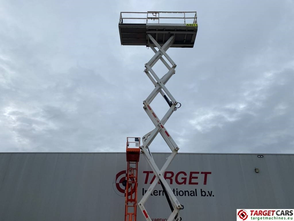 Scissor lift Genie GS-4069RT Diesel 4x4 Scissor Work Lift 1412cm NOCE: picture 20