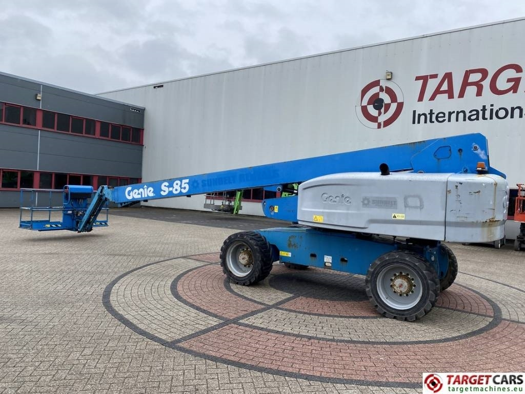 Genie S-85 Telescopic 4x4 Diesel Boom Work Lift 2791cm - Telescopic boom: picture 4 Genie S-85 Telescopic 4x4 Diesel Boom Work Lift 2791cm - Telescopic boom: picture 4
