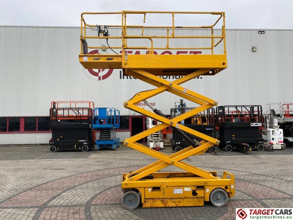 Haulotte Compact 8 Electric Scissor Work Lift 818cm - Scissor lift: picture 5 Haulotte Compact 8 Electric Scissor Work Lift 818cm - Scissor lift: picture 5