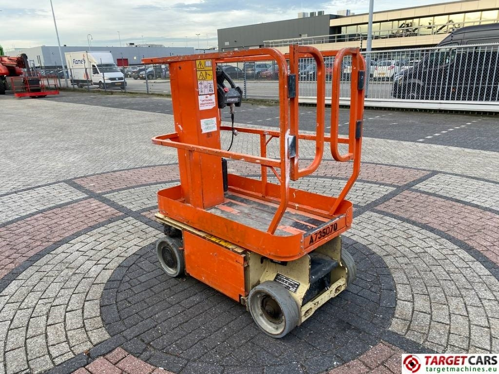 JLG 1230ES Electric Vertical Mast Work Lift 566cm - Vertical mast lift: picture 2 JLG 1230ES Electric Vertical Mast Work Lift 566cm - Vertical mast lift: picture 2