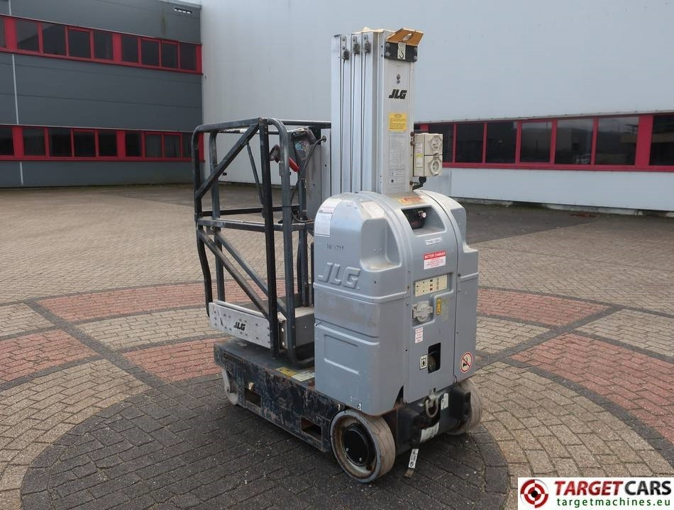 JLG 20MVL Electric Vertical Mast Work Lift 798cm - Aerial platform: picture 4 JLG 20MVL Electric Vertical Mast Work Lift 798cm - Aerial platform: picture 4