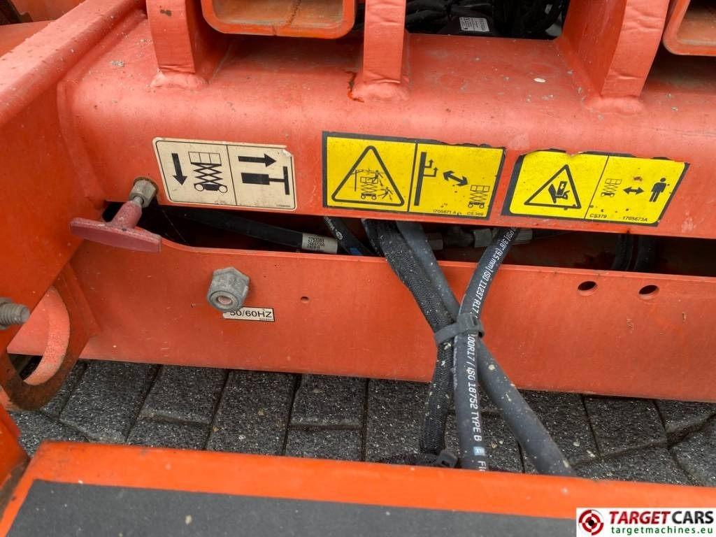 Scissor lift JLG 260MRT Diesel 4x4 Scissor Workj Lift 992cm: picture 17