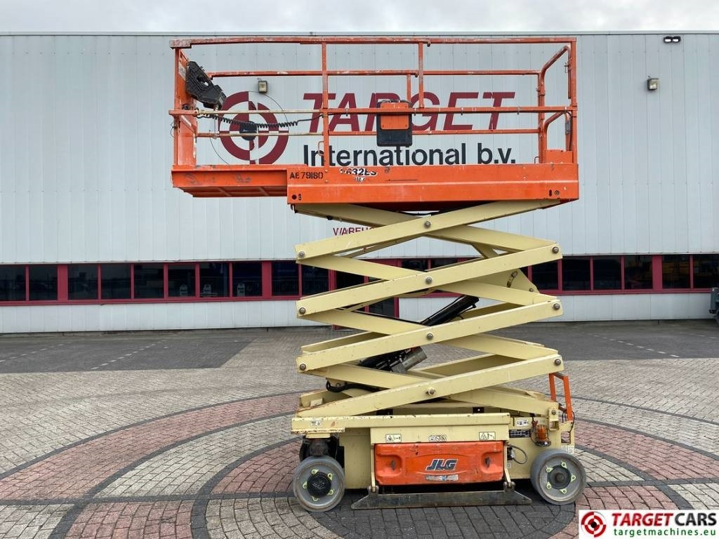 JLG 2632ES Electric Scissor Work Lift 977cm - Scissor lift: picture 5 JLG 2632ES Electric Scissor Work Lift 977cm - Scissor lift: picture 5