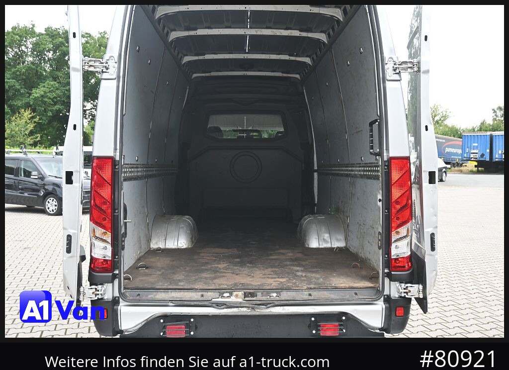 IVECO Daily 70C18 A8V Kasten, Automatik, AHK, Klima - Panel van: picture 2 IVECO Daily 70C18 A8V Kasten, Automatik, AHK, Klima - Panel van: picture 2