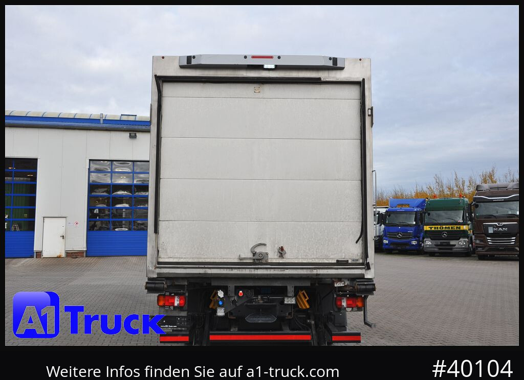 MAN TGS 26.360, Carrier 1150 Rolltor+ LBW, Liftachse, - Refrigerator truck: picture 3 MAN TGS 26.360, Carrier 1150 Rolltor+ LBW, Liftachse, - Refrigerator truck: picture 3