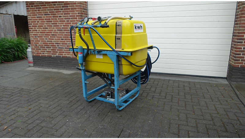 KWH Gedragen veldspuit vatspuit 400 Liter - Sprayer: picture 1 KWH Gedragen veldspuit vatspuit 400 Liter - Sprayer: picture 1