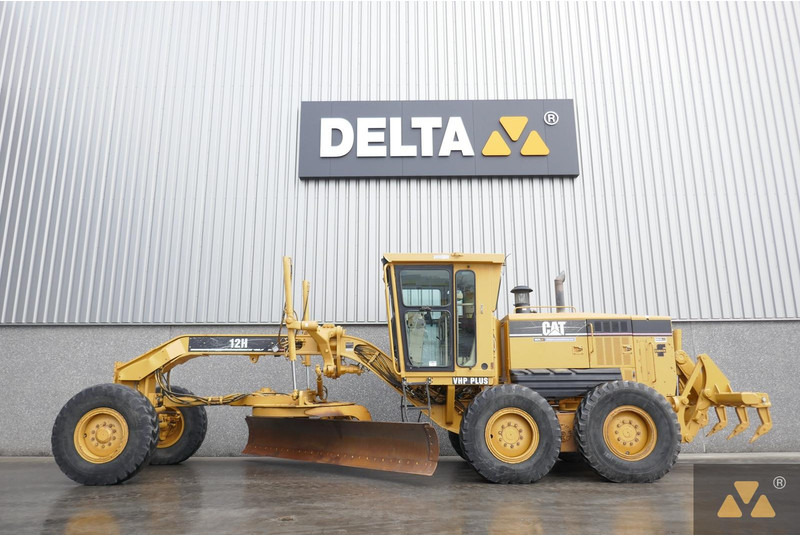 Caterpillar 12H - Grader: picture 1 Caterpillar 12H - Grader: picture 1
