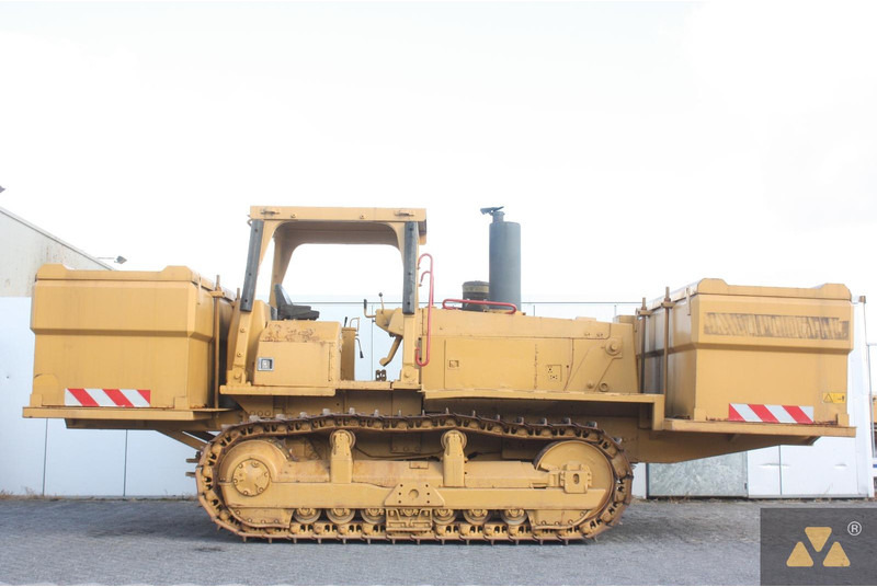 Caterpillar D6E Fuel tanker - Truck: picture 2 Caterpillar D6E Fuel tanker - Truck: picture 2