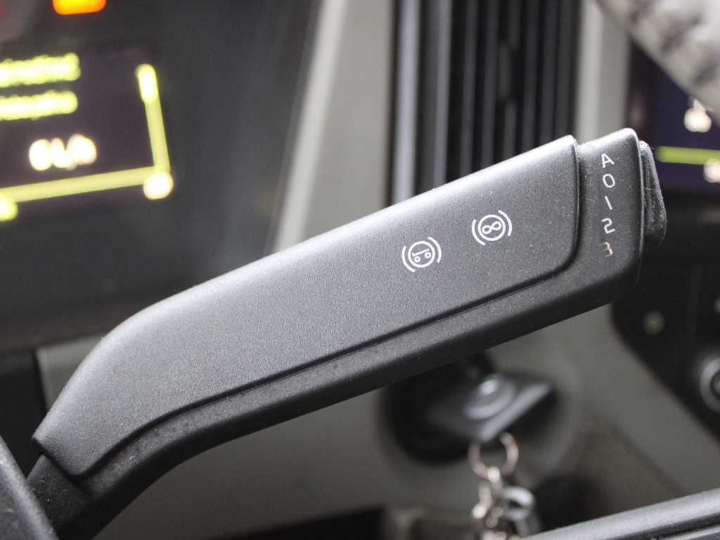 Autotransporter truck Volvo FM 460, EURO 6, VEB+, INDEPENDENT AIR CONDITIONING, + LOHR (2006): picture 18