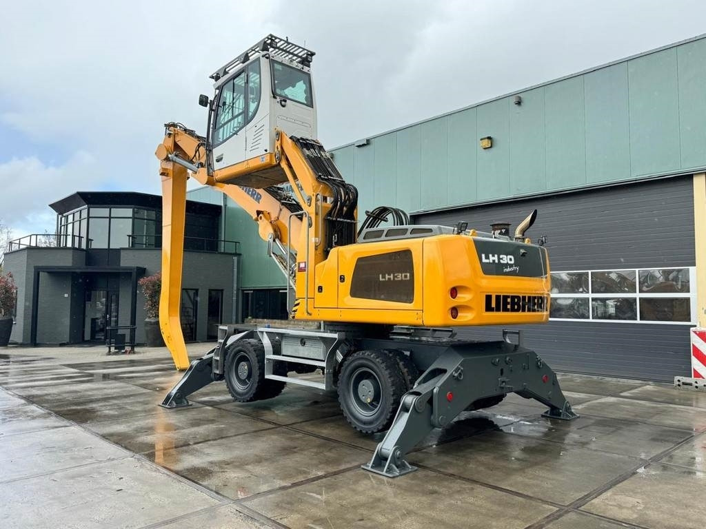 Liebherr LH 30 M - Waste/ Industry handler: picture 3 Liebherr LH 30 M - Waste/ Industry handler: picture 3