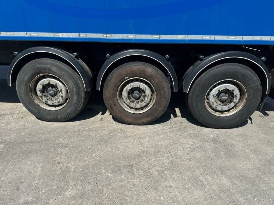 Kempf SKM 39 Alu-Kastenmulde 55m³ Rollplane - Tipper semi-trailer: picture 4 Kempf SKM 39 Alu-Kastenmulde 55m³ Rollplane - Tipper semi-trailer: picture 4